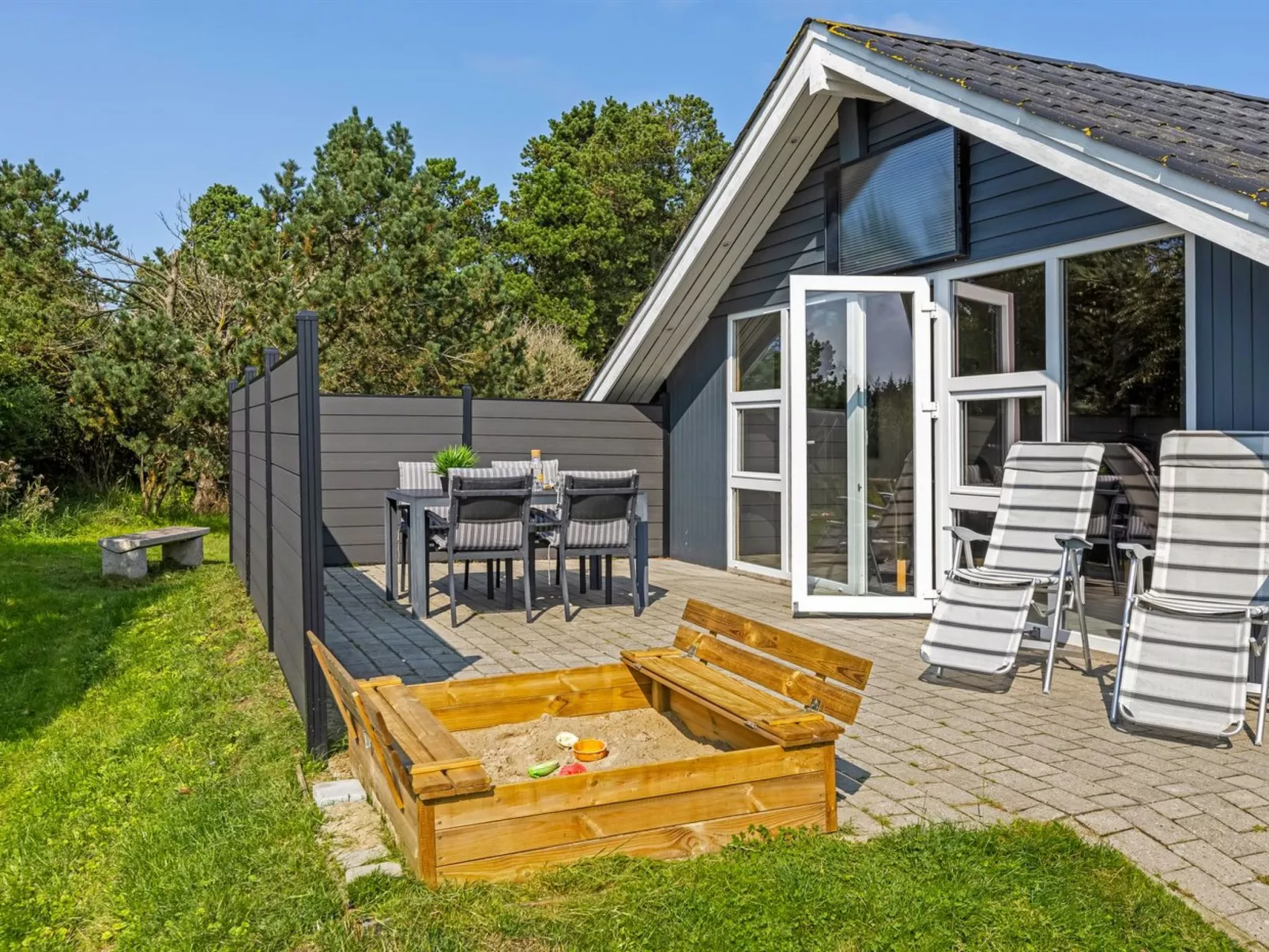 "Sanelma" - 900m from the sea-Draußen