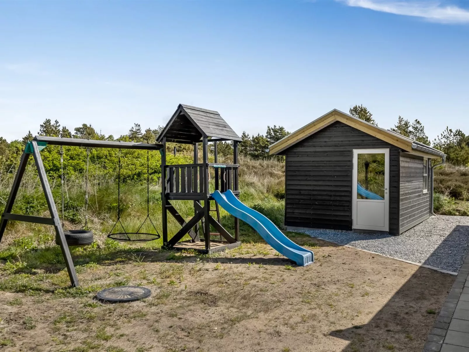 "Minke" - 2.2km from the sea-Outside