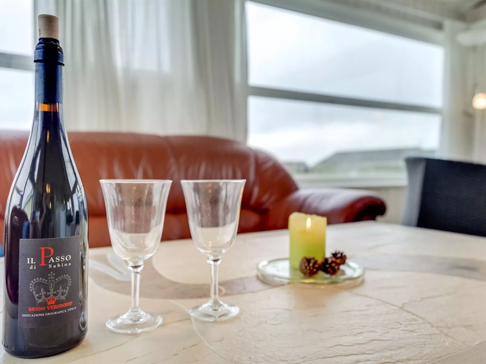 "Thorir" - 542m from the sea-Drinnen