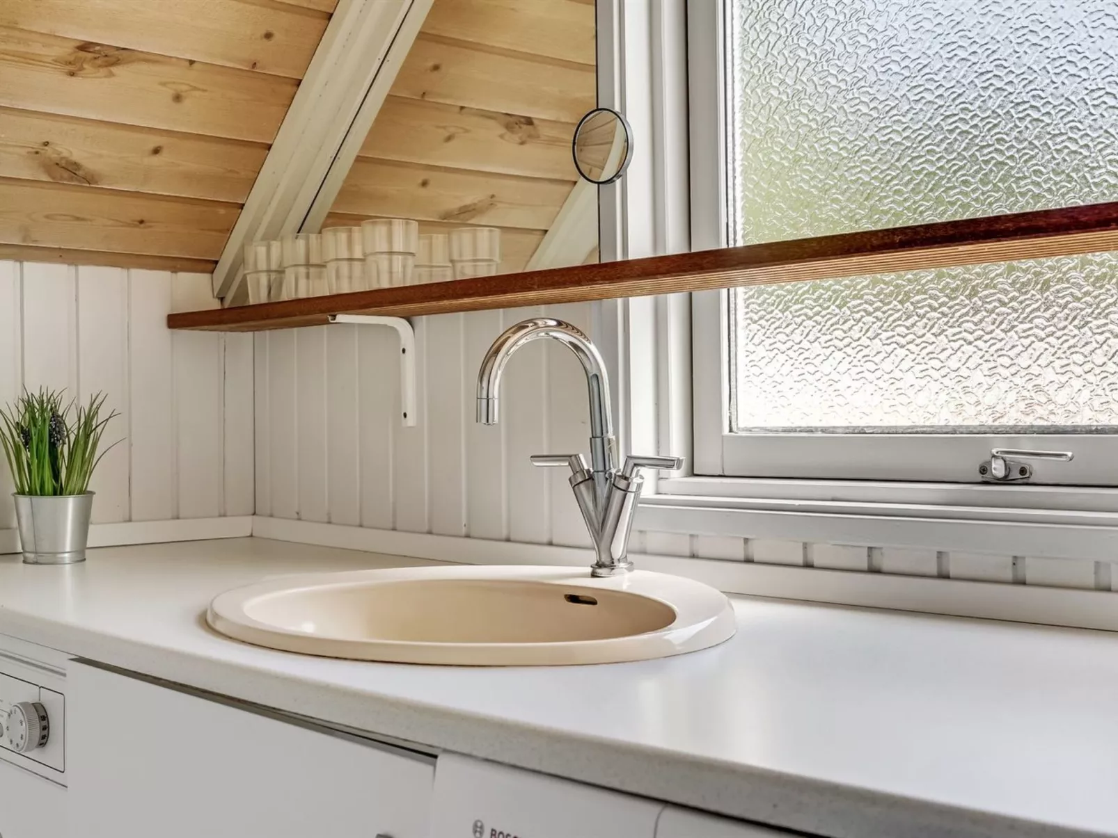 "Wale" - 3.3km from the sea-Drinnen