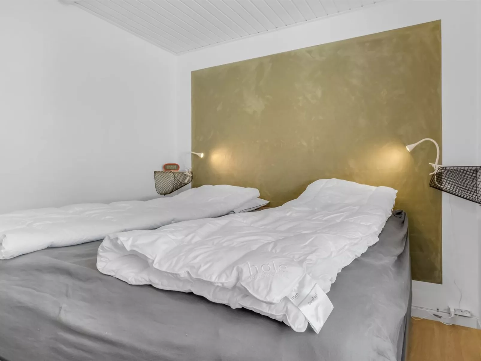 "Ehm" - 600m from the sea-Drinnen