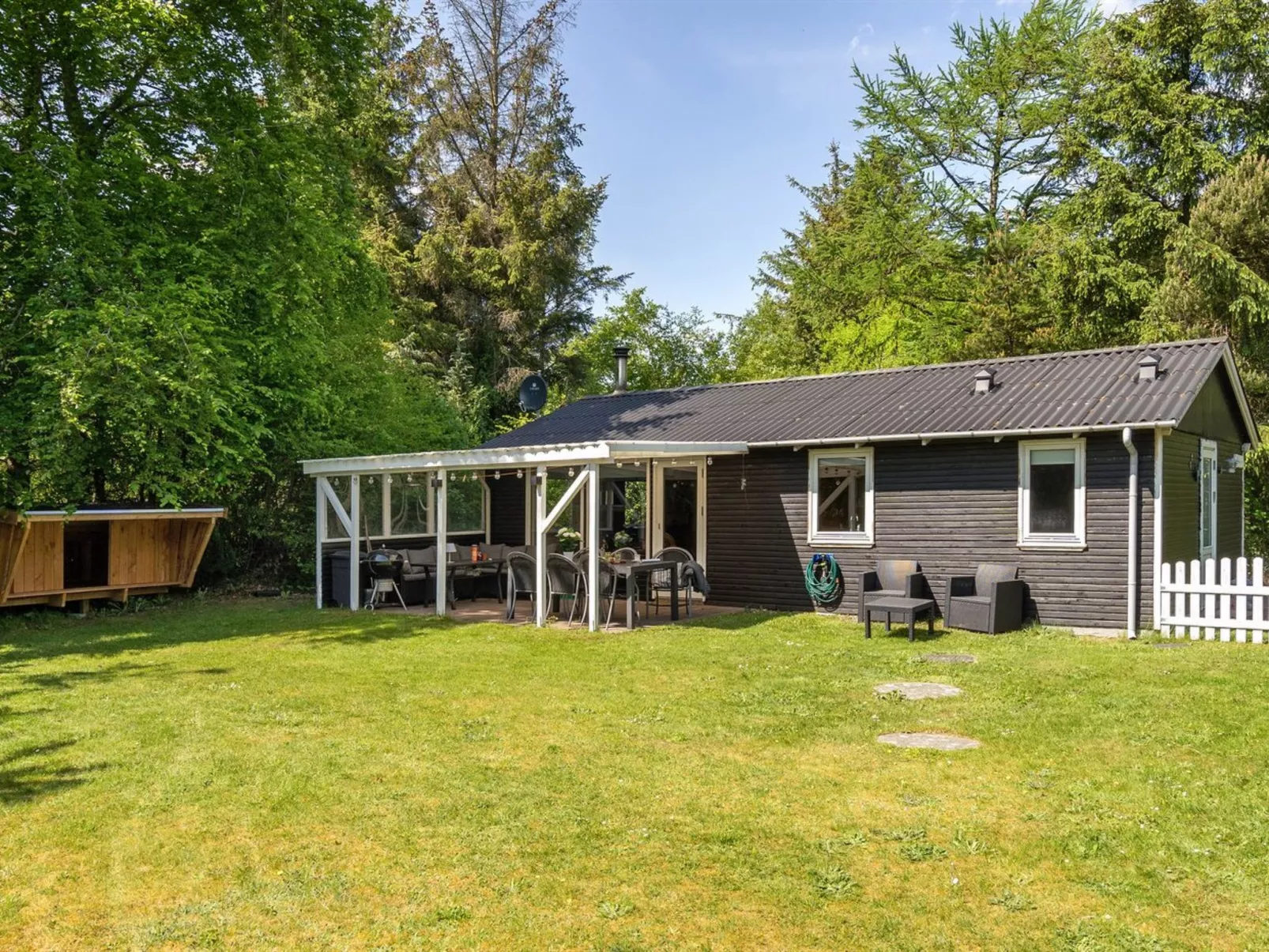 "Ulrike" - 600m to the fjord-Outside