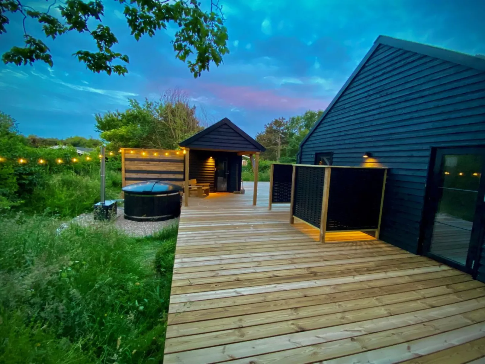 "Henrik" - 100m from the sea-Draußen