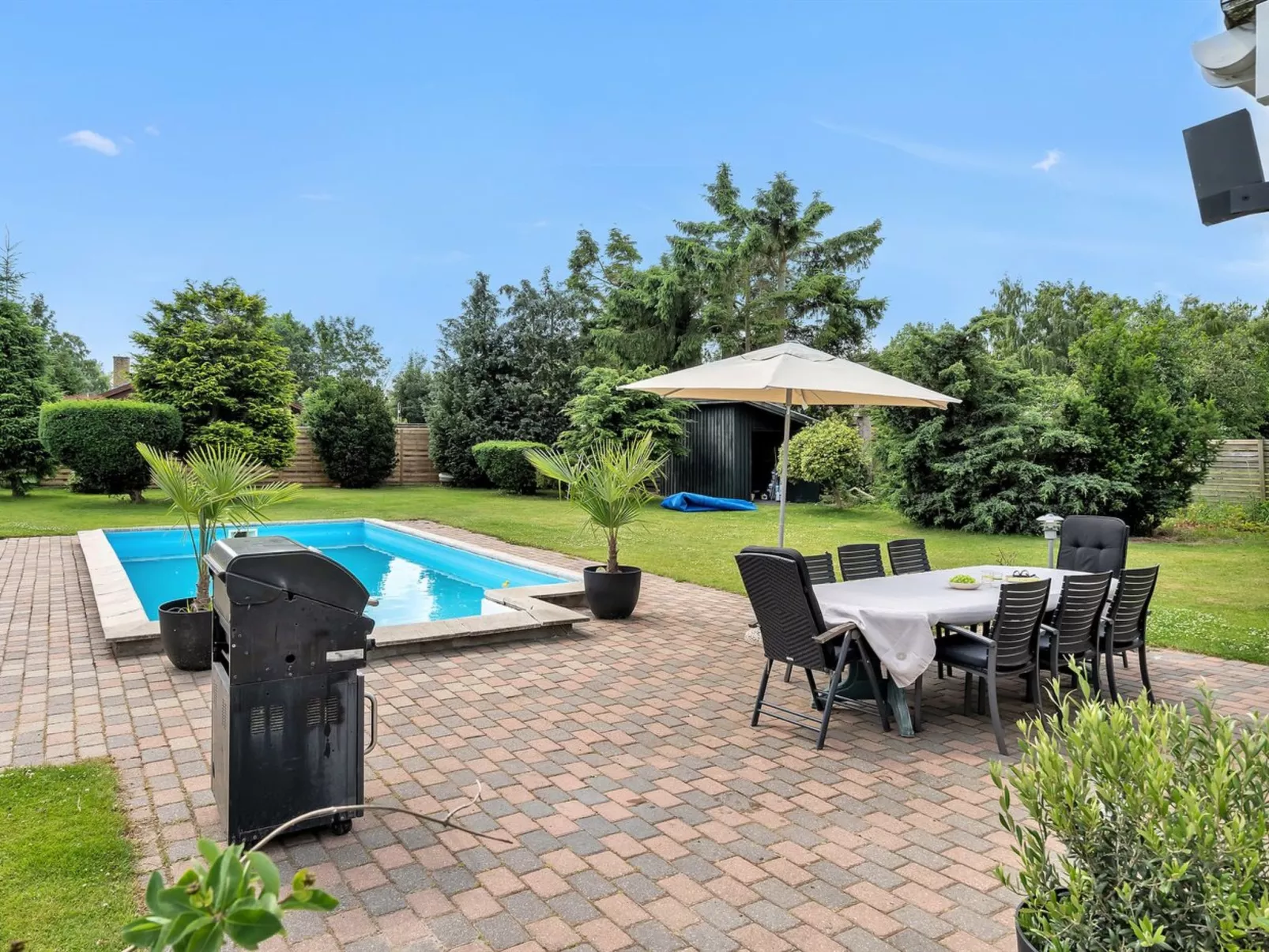 "Fentje" - 375m to the fjord-Outside