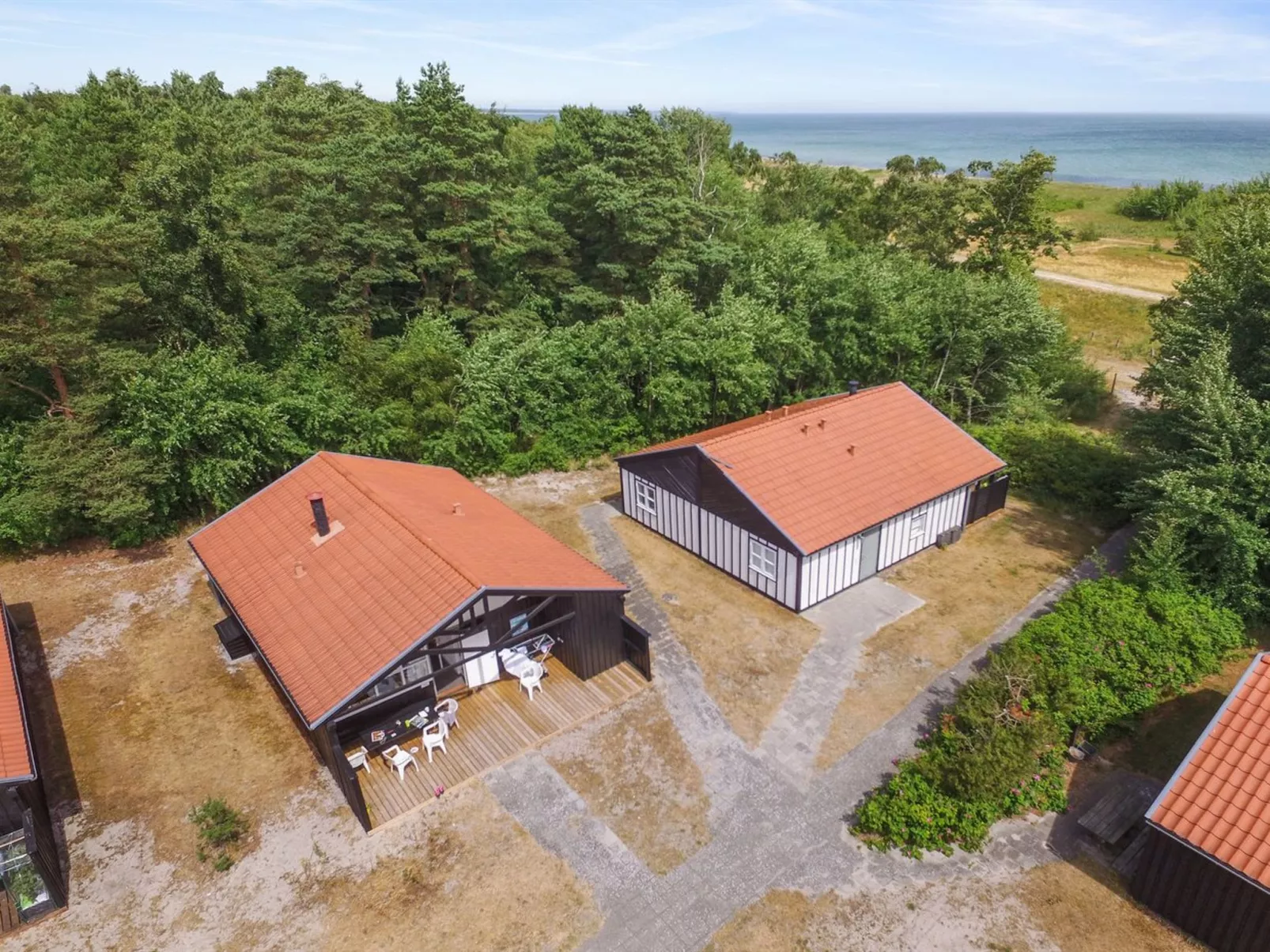 "Bergit" - 55m from the sea-Draußen