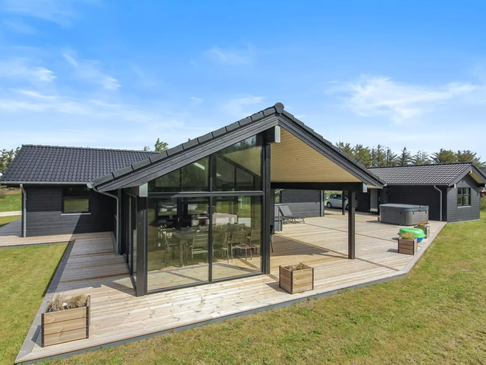 "Amitola" - 700m from the sea-Outside