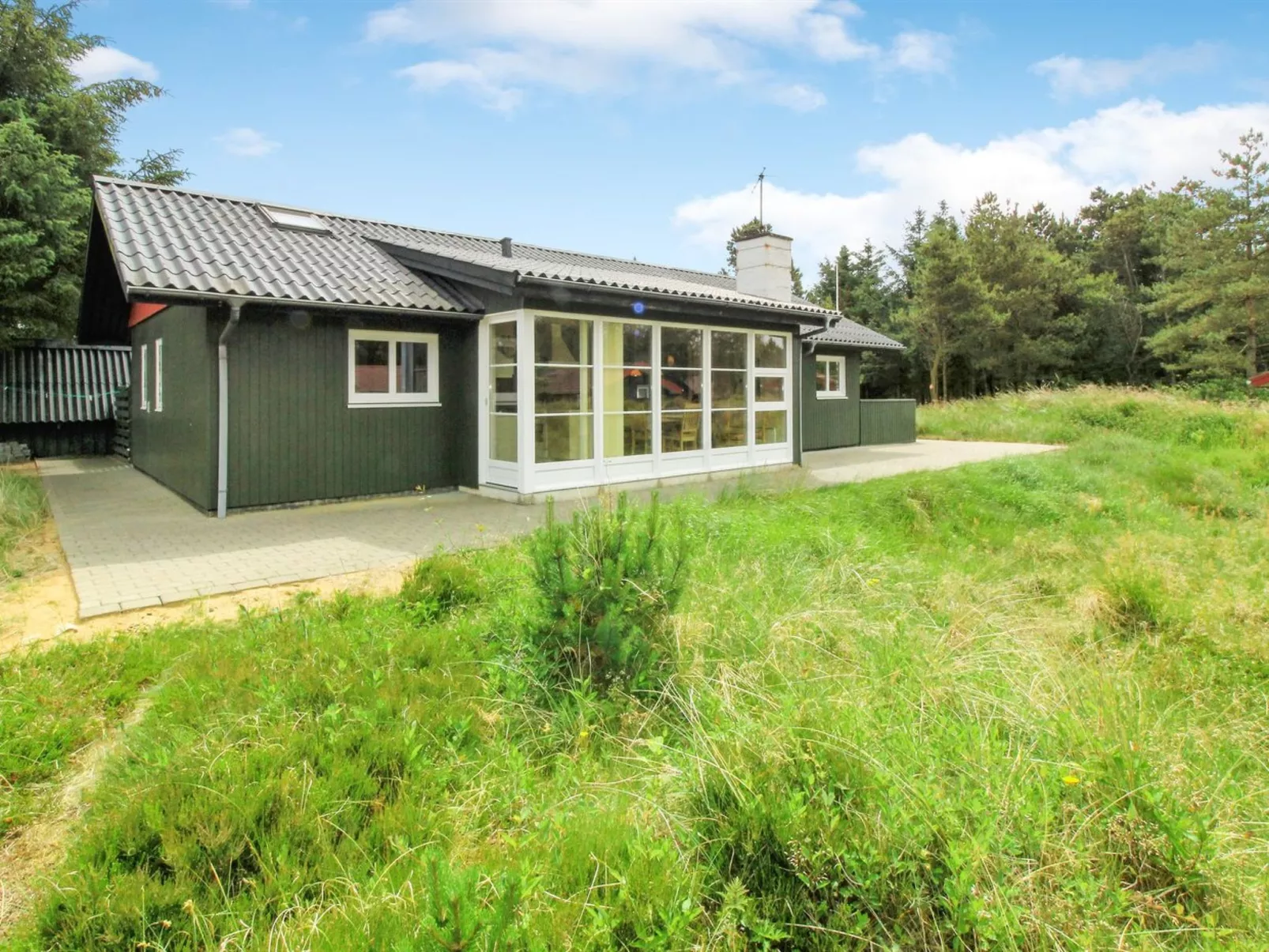 "Juste" - 2.2km from the sea-Outside