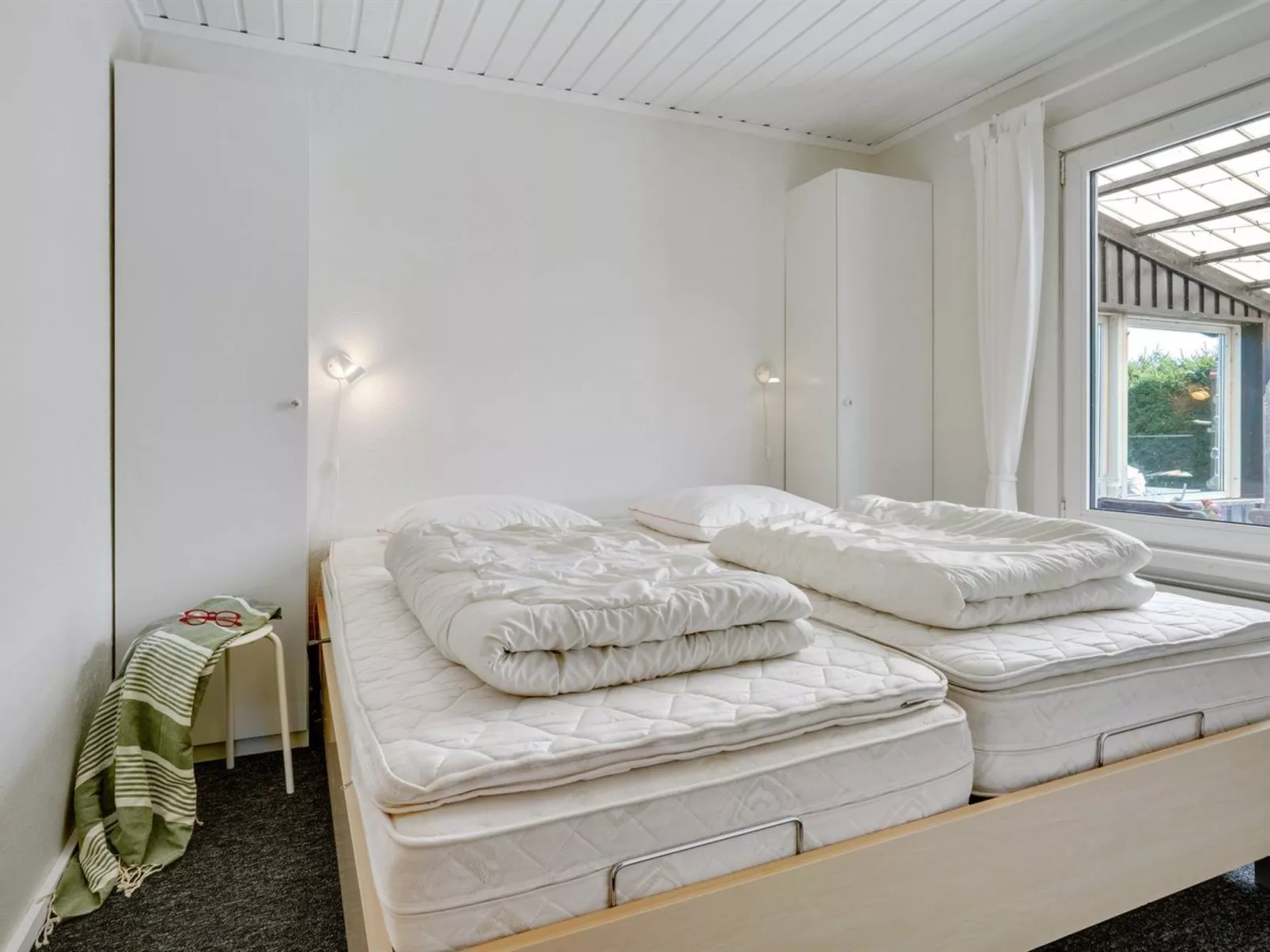 "Savina" -  from the sea-Drinnen