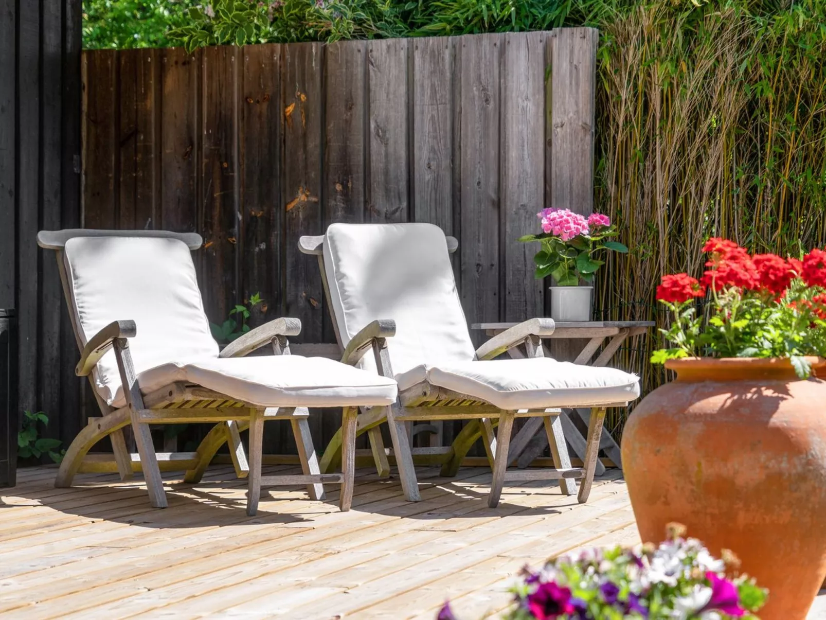 "Naira" - 1.8km from the sea-Outside