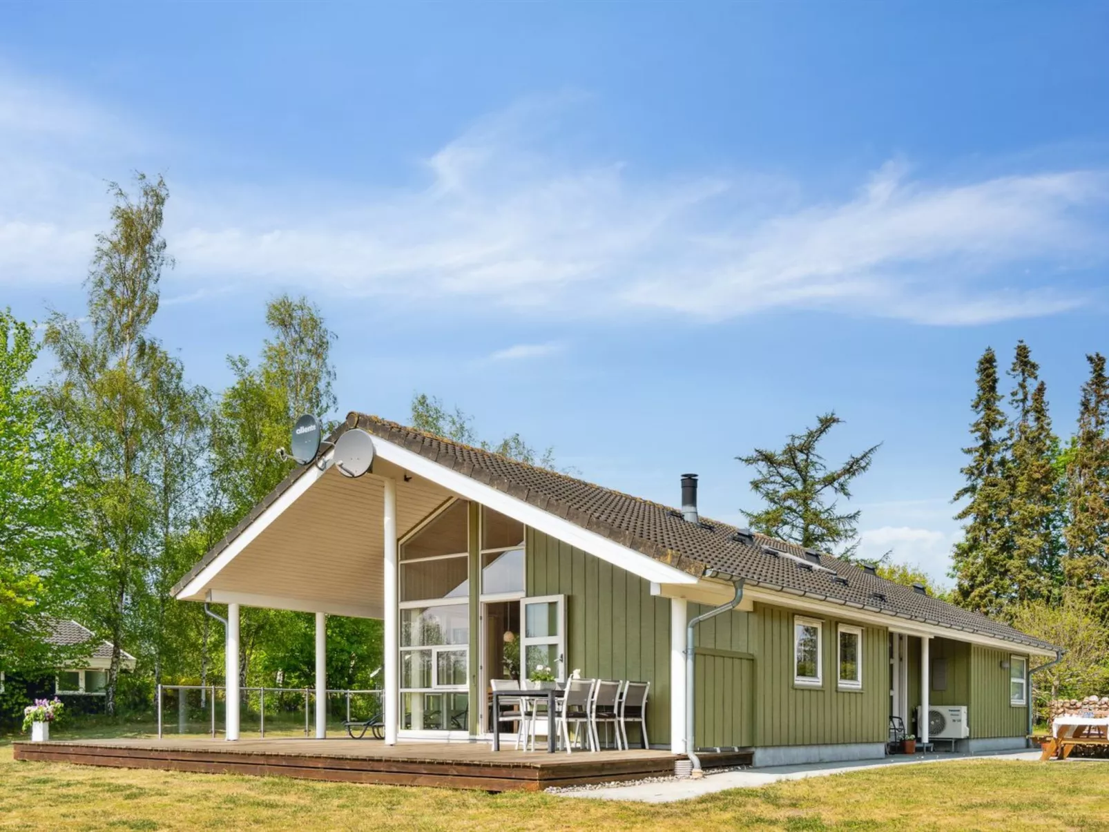 "Henninge" - 300m from the sea-Outside