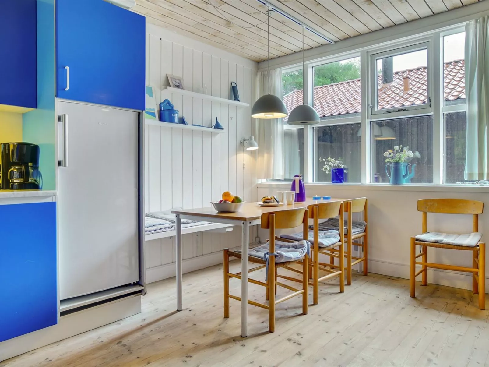 "Bennek" - 200m from the sea-Drinnen