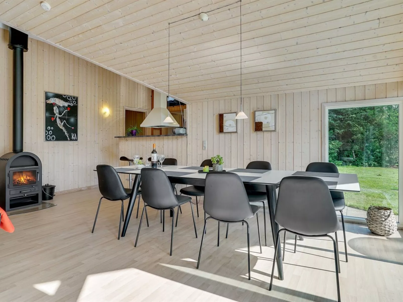 "Agved" - 1.5km from the sea-Dedans