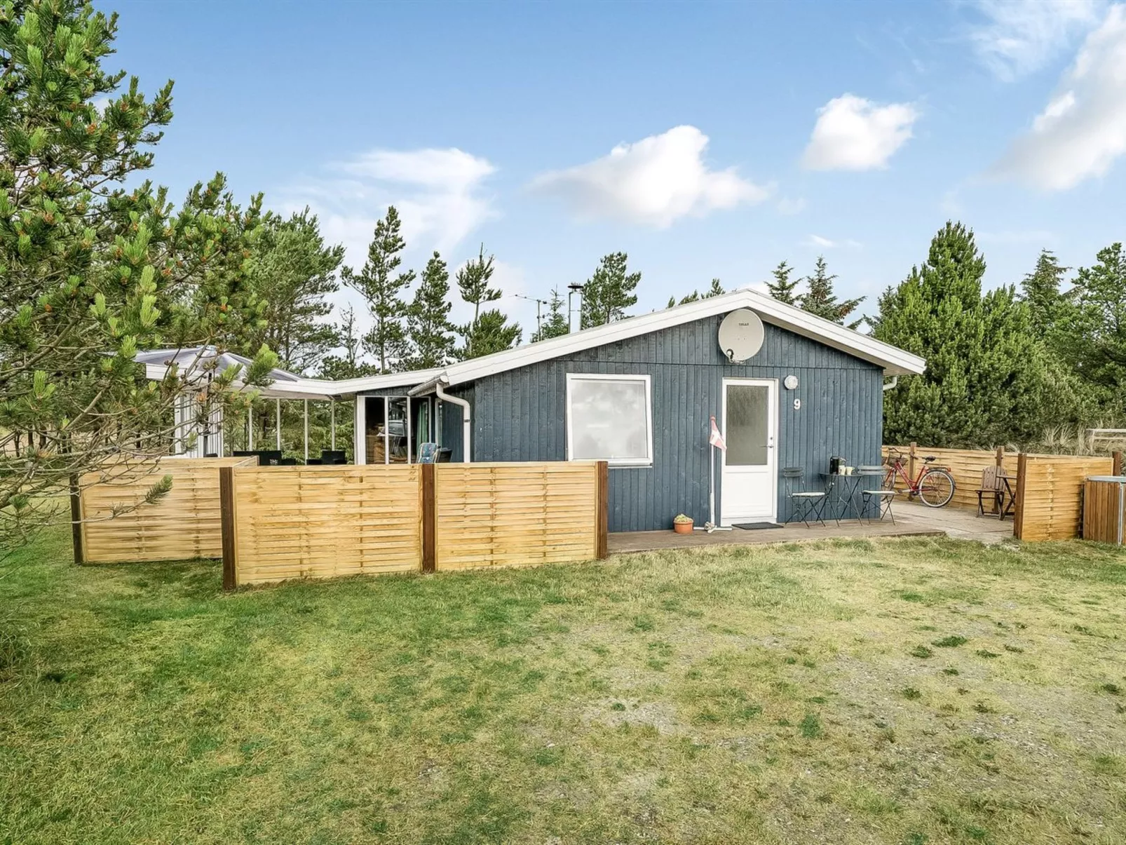 "Hughlek" - 900m from the sea-Draußen