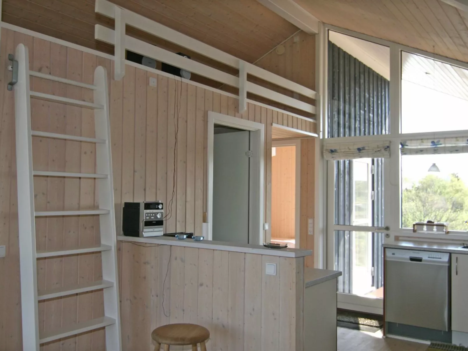 "Fransiske" - 800m from the sea-Drinnen