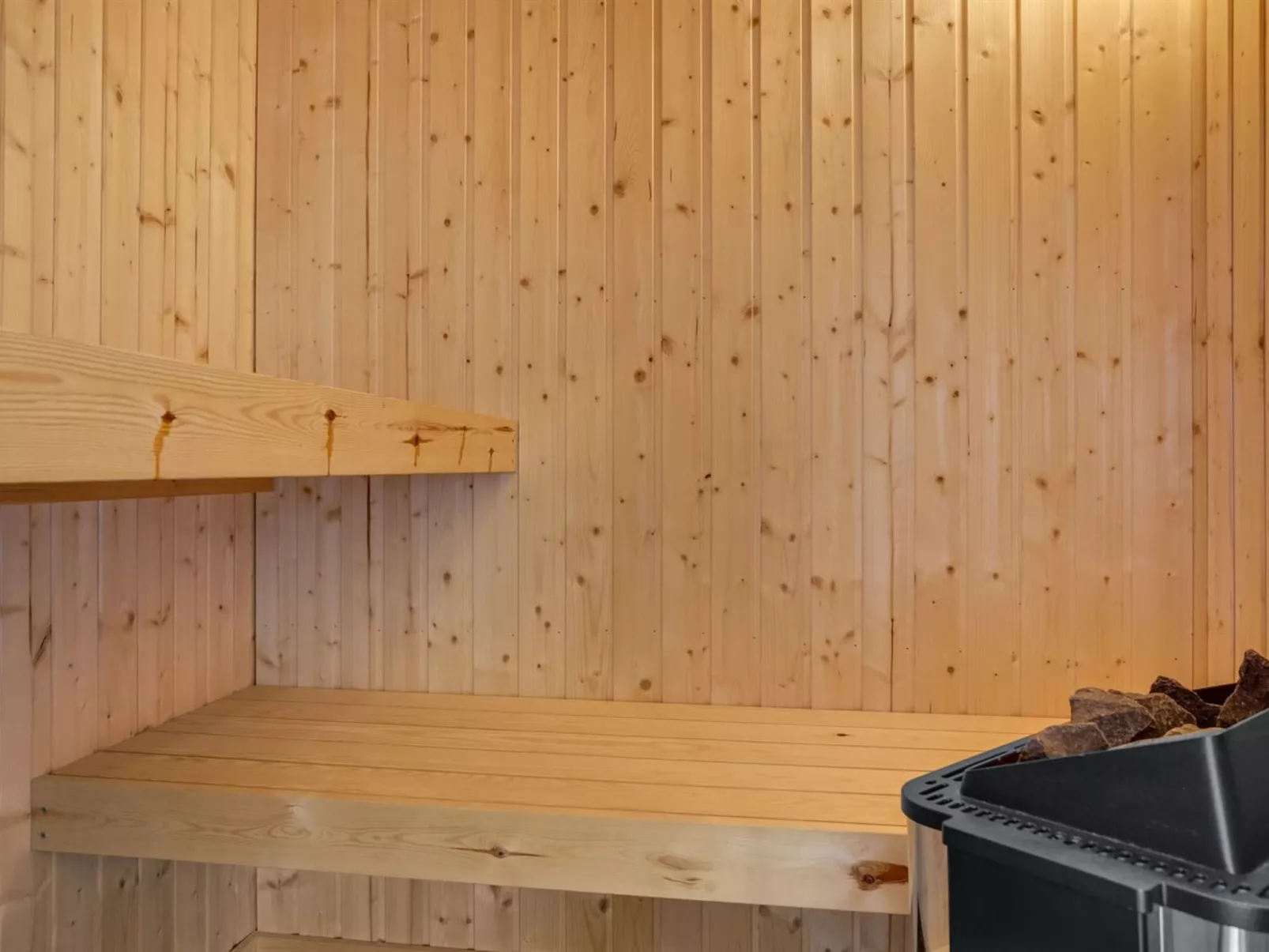 "Tiane" - 800m from the sea-Inside