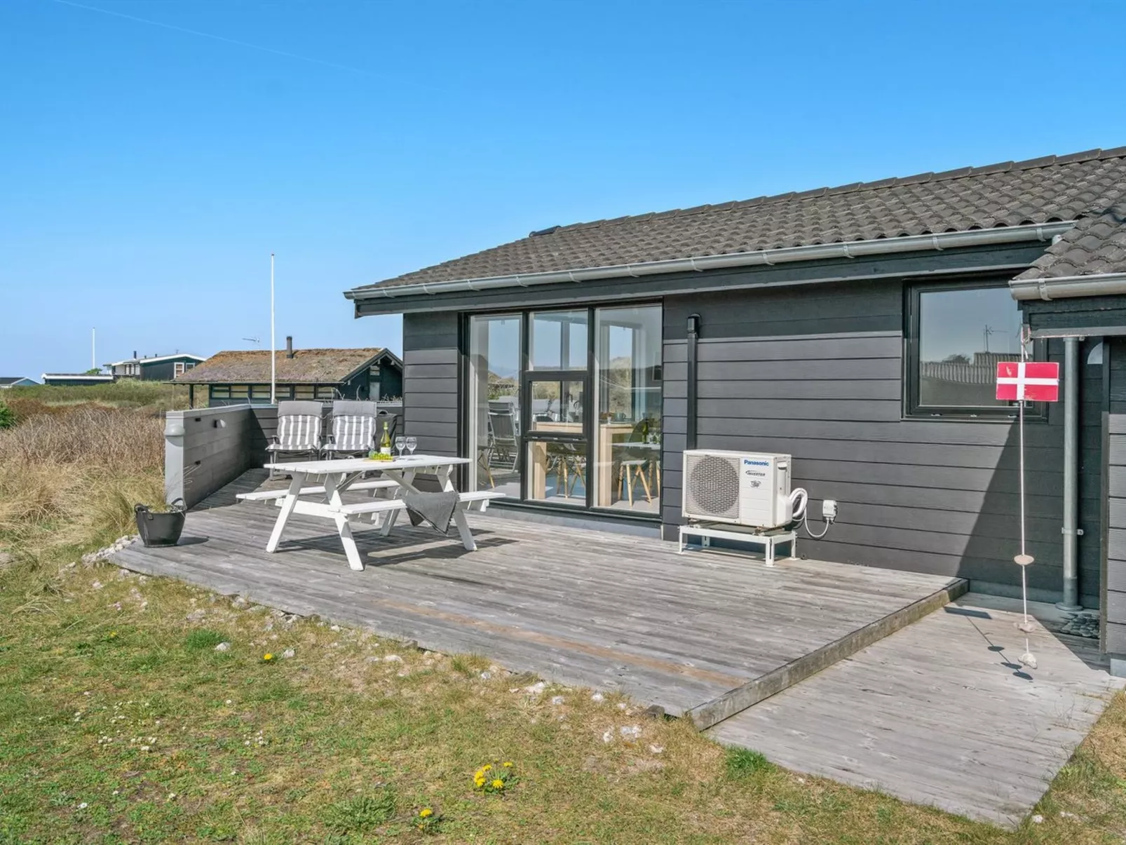 "Aviana" - 175m from the sea-Draußen