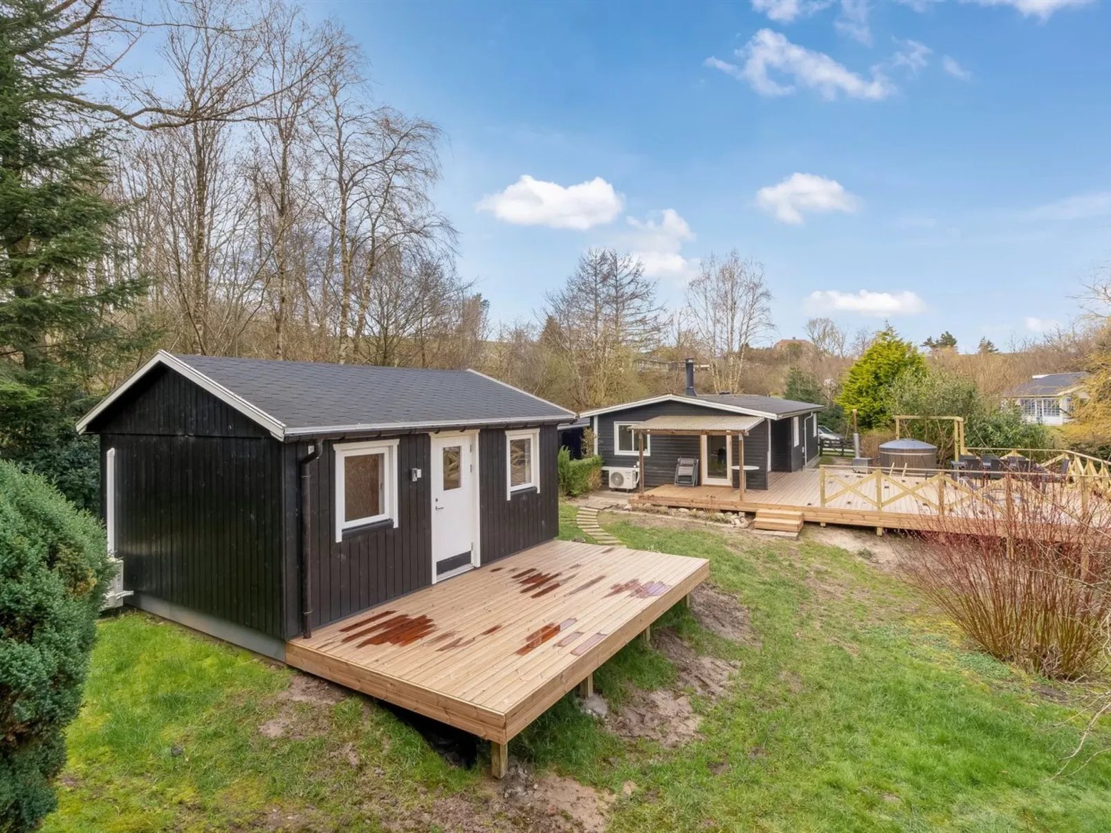 "Self" - 400m to the fjord-Inside