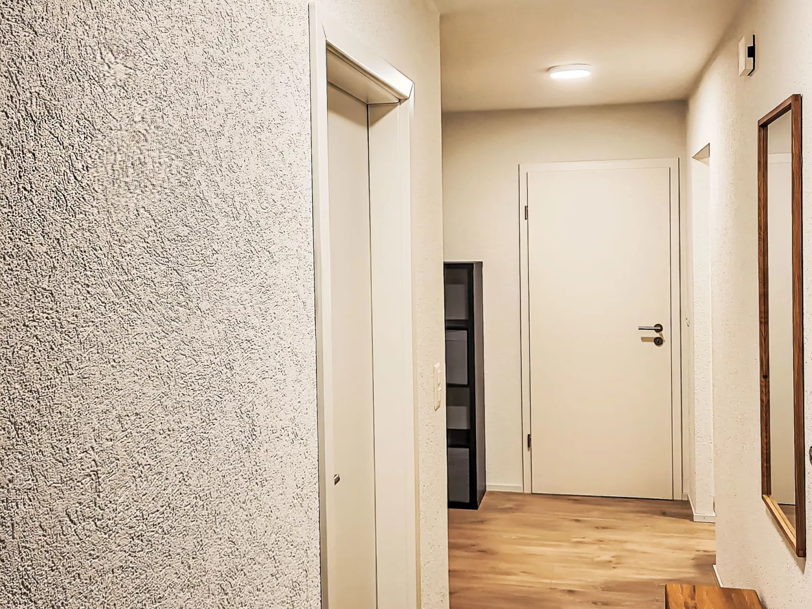 Ringstrasse Apt 215 - Inside