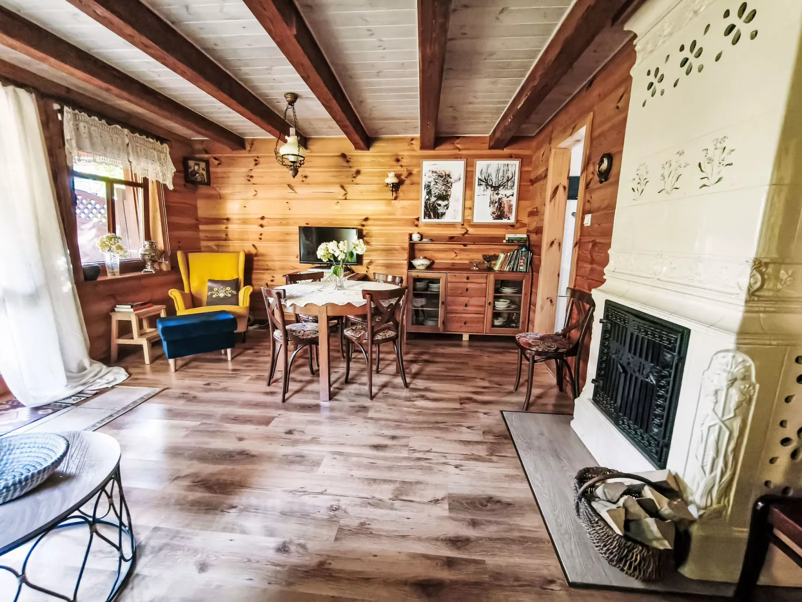 U Prababci Olgi-Drinnen