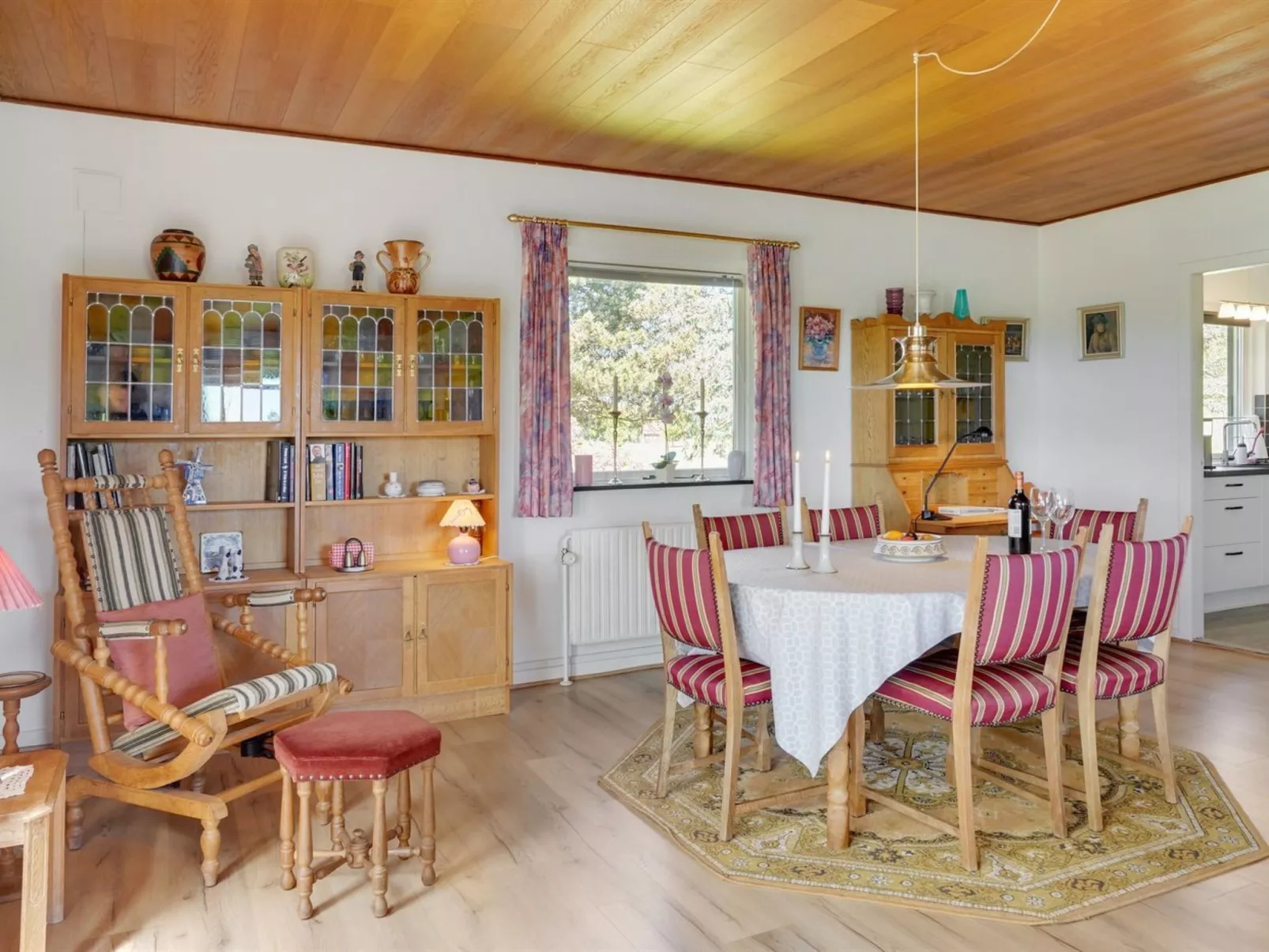 "Slavjanka" - 2km from the sea-Inside