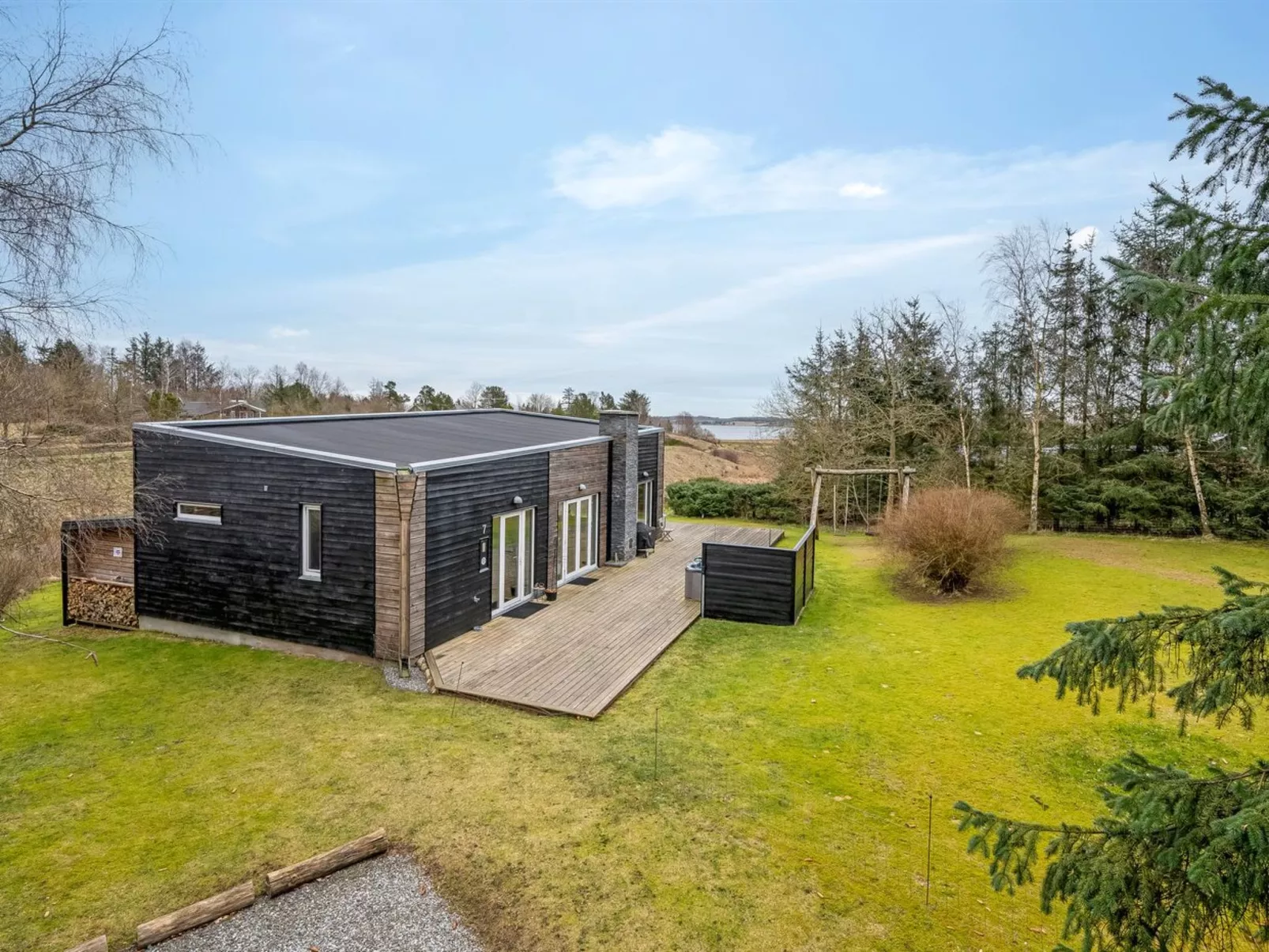 "Tenna" - 250m to the fjord-Outside