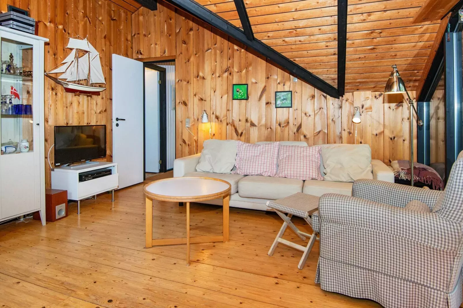 5 person holiday home in Glesborg-By Traum-Indoor