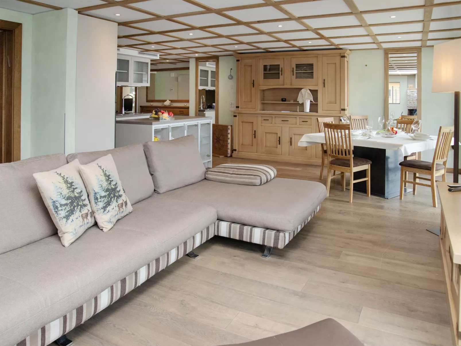 Chesa Piz Mezdi - St. Moritz-Inside