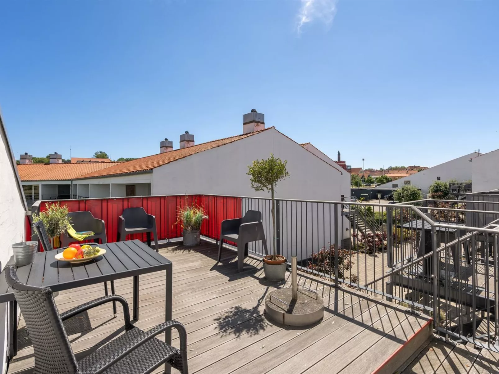 "Elvin" - 20m from the sea-Outside