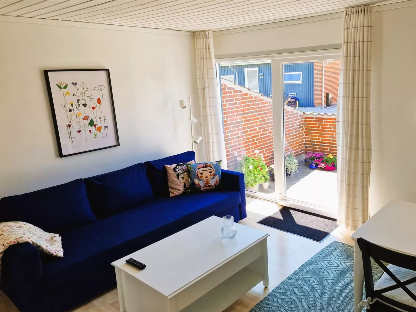 "Emira" - 50m from the sea-Inside