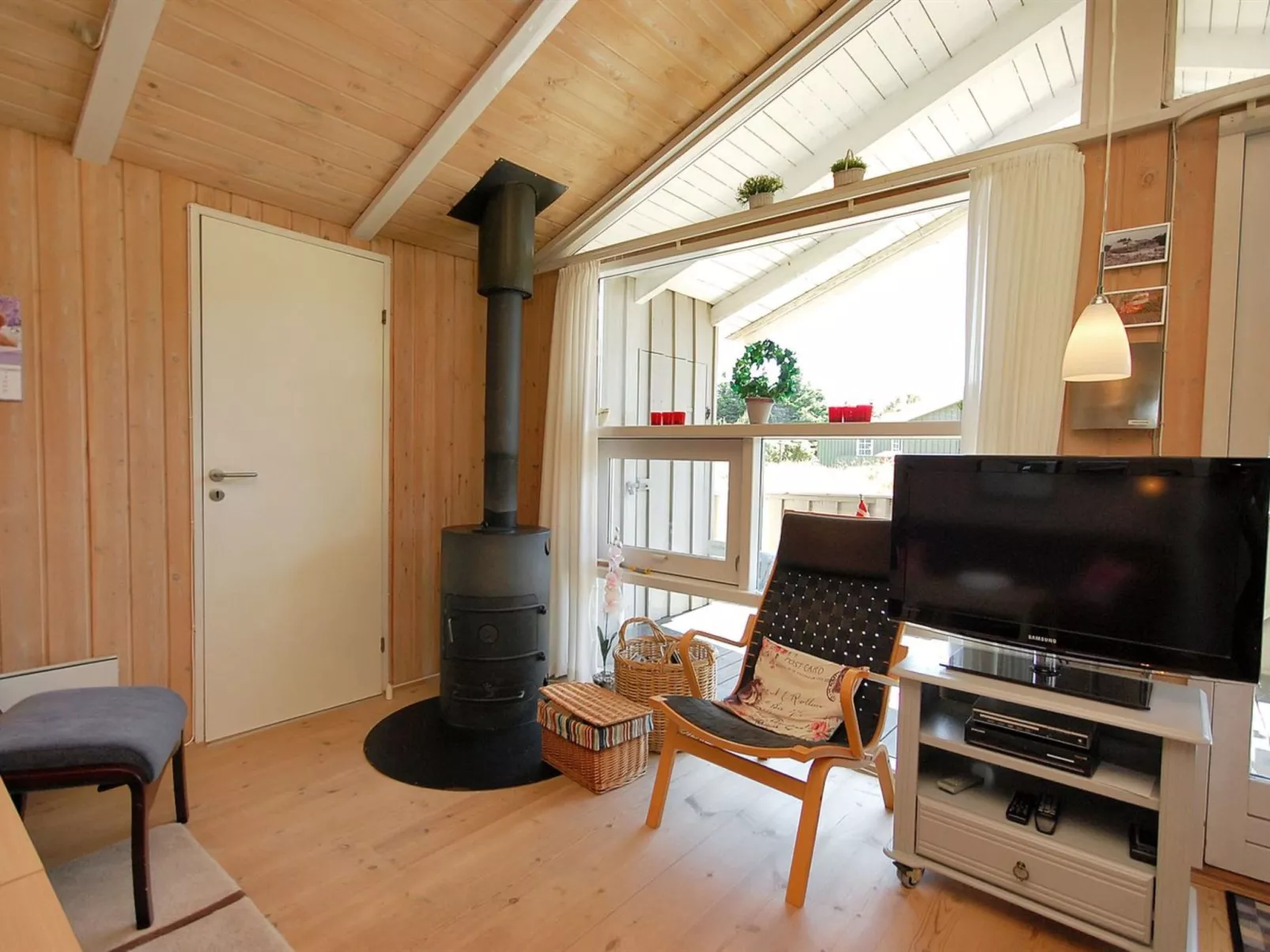 "Anthonia" - 1.6km from the sea-Inside