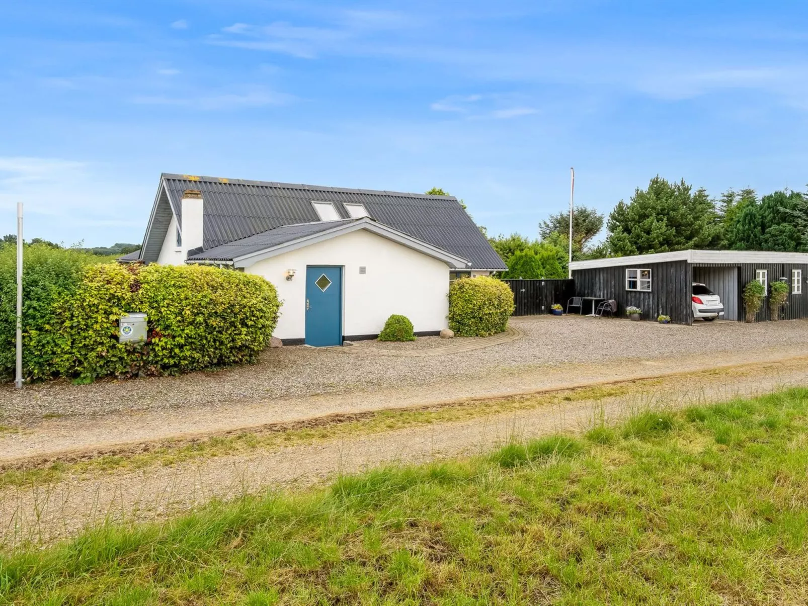 "Aliza" - 300m to the fjord-Outside