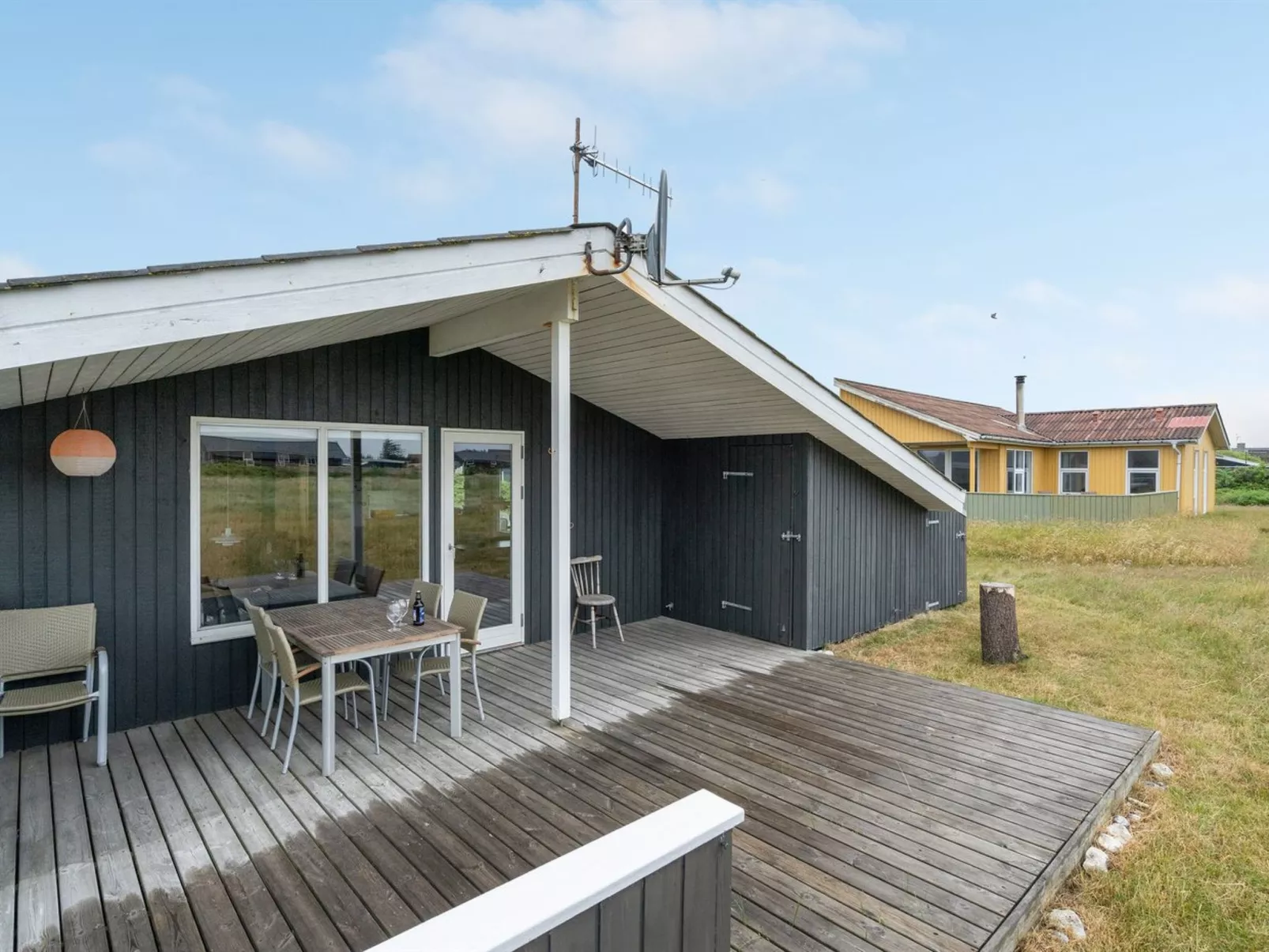 "Svea" - 400m from the sea-Outside