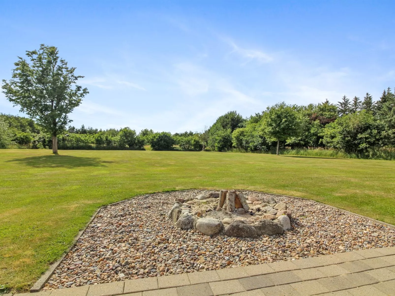 "Harmen" - 1.1km from the sea-Outside