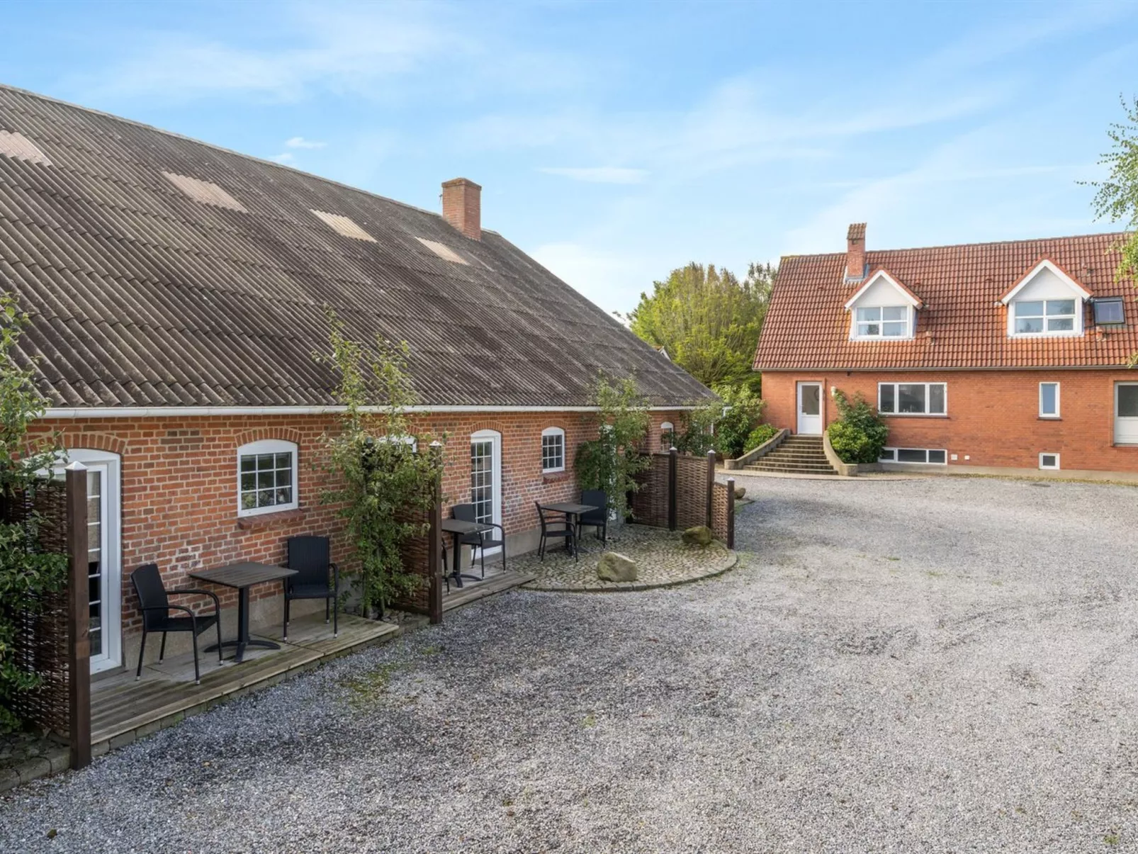 "Auguste" - 1.5km to the fjord-Outside