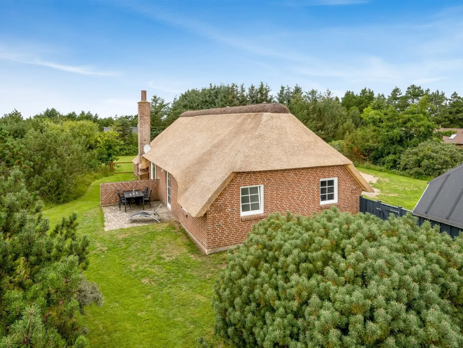 "Pasi" - 1.2km from the sea-Outside