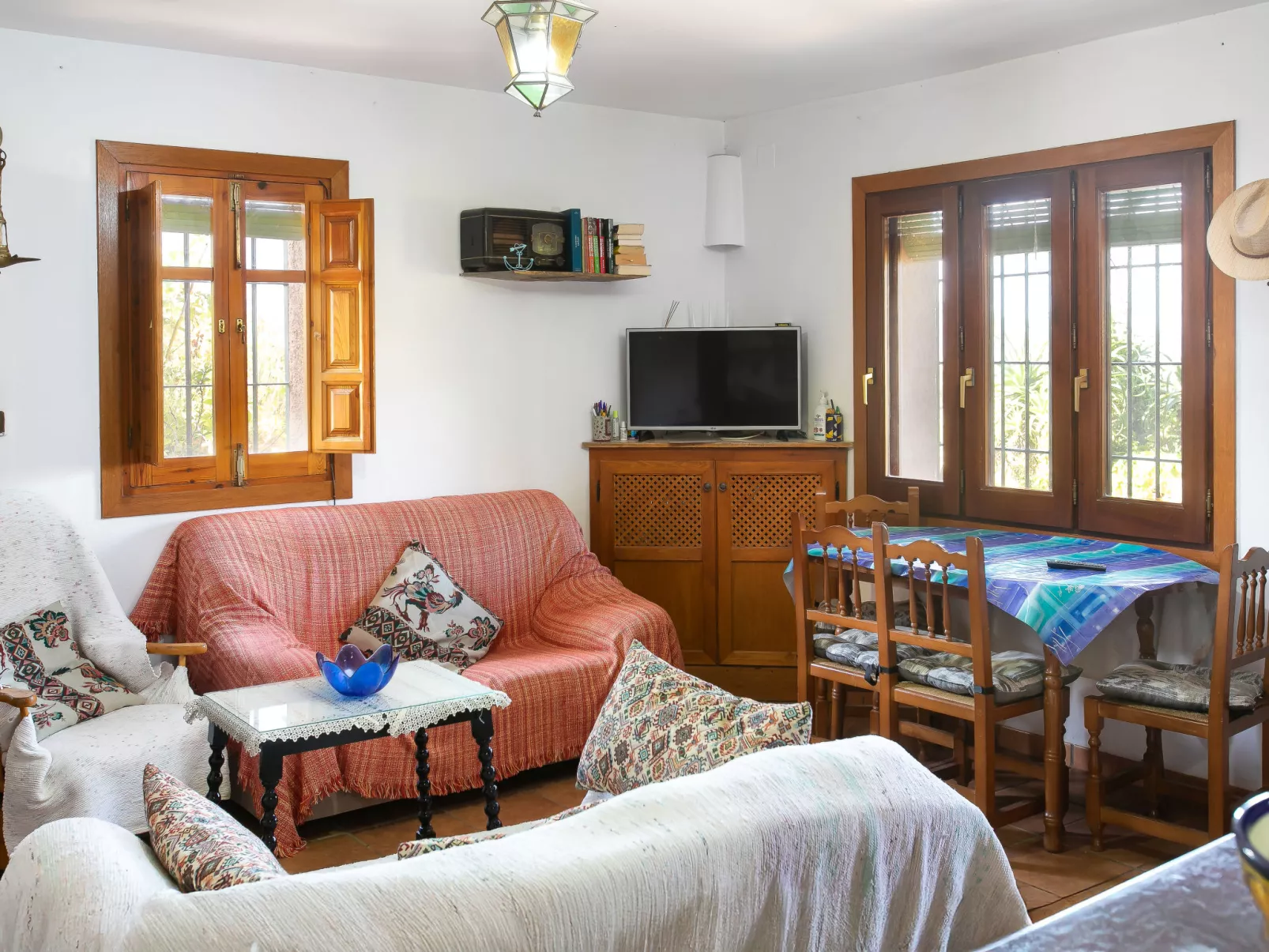 El Cerrillo - Cerro Negro-Inside