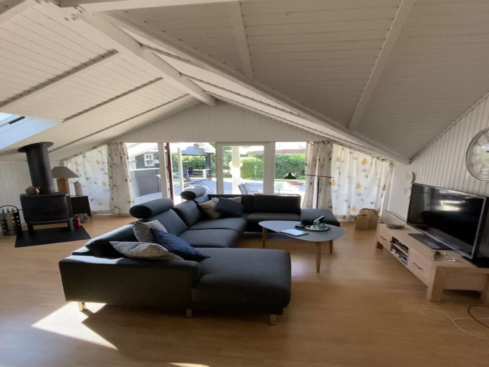 "Analine" - 1km from the sea-Inside