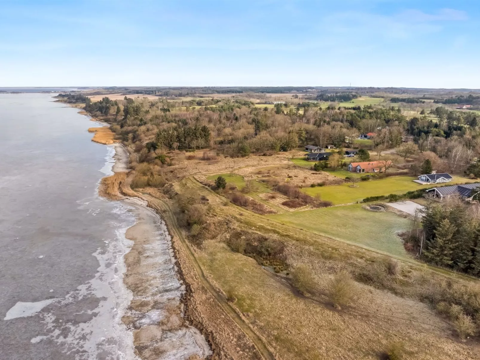 "Arleta" - 250m to the fjord-Outside