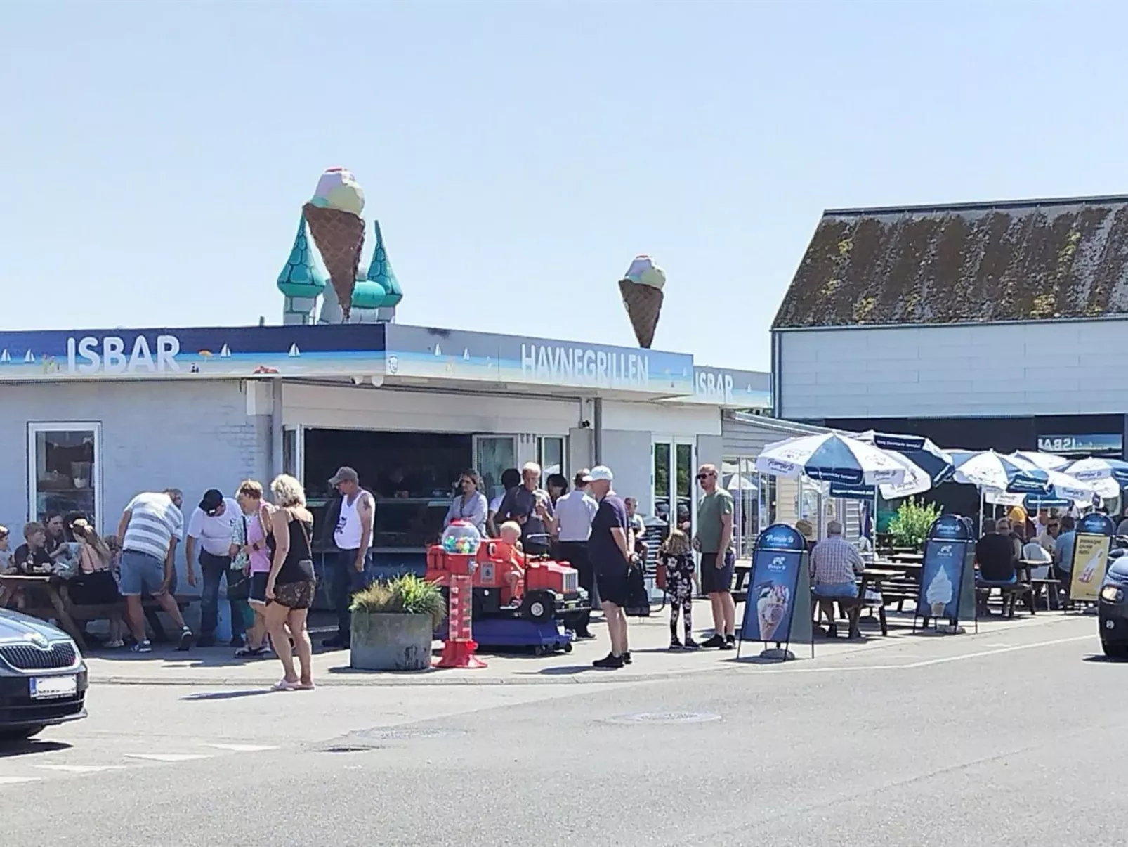 "Line" - 10m from the sea-Dehors