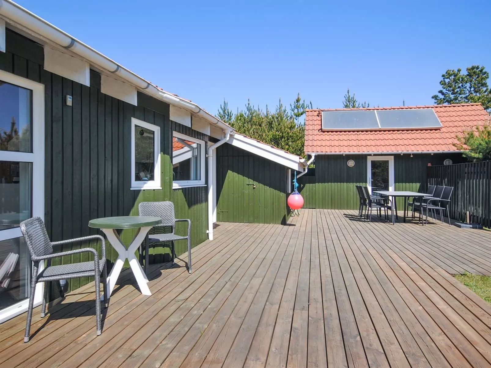 "Heggi" - 900m from the sea-Draußen