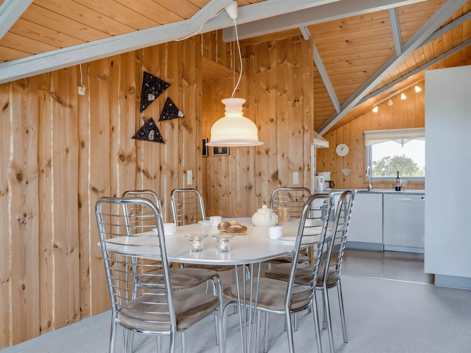 "Bryniulf" - 1.8km from the sea-Inside