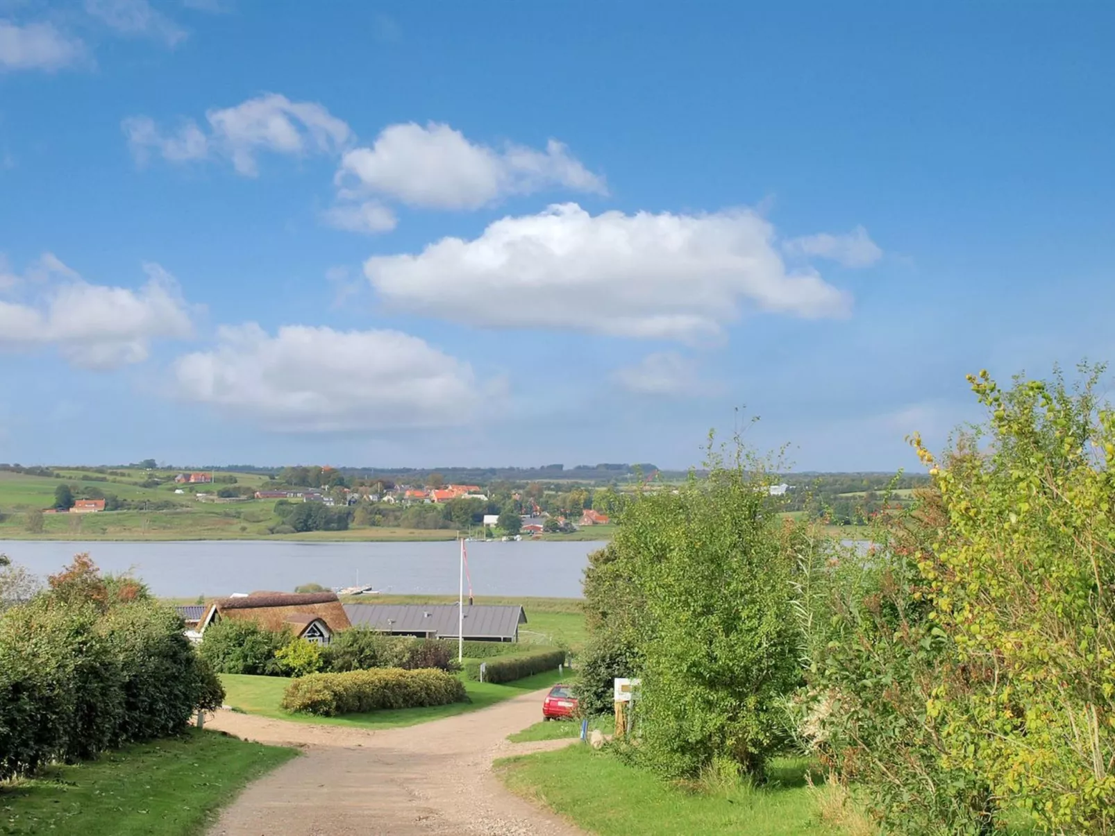 "Imgert" - 300m to the fjord-Outside