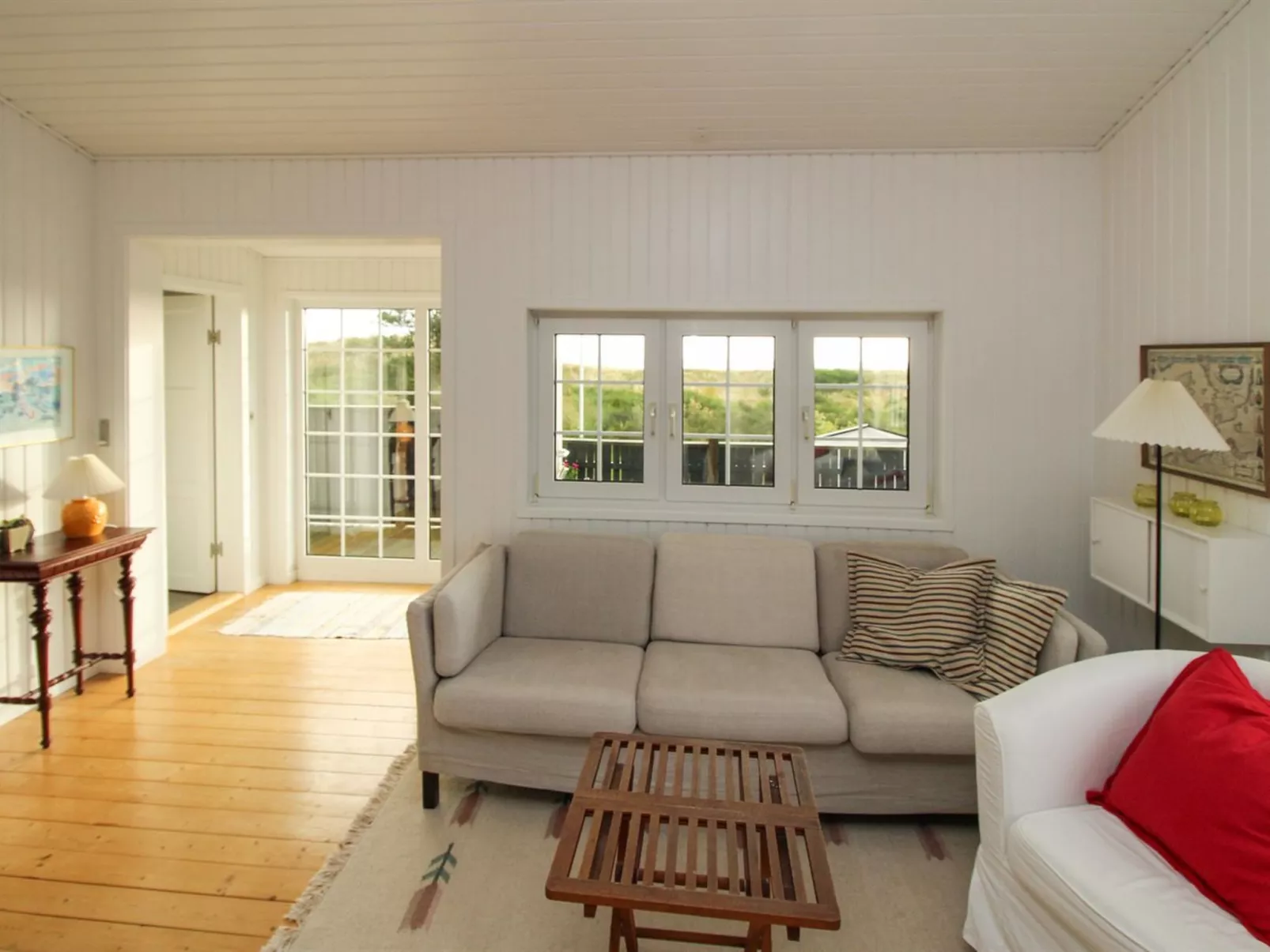 "Jenson" - 75m from the sea-Inside