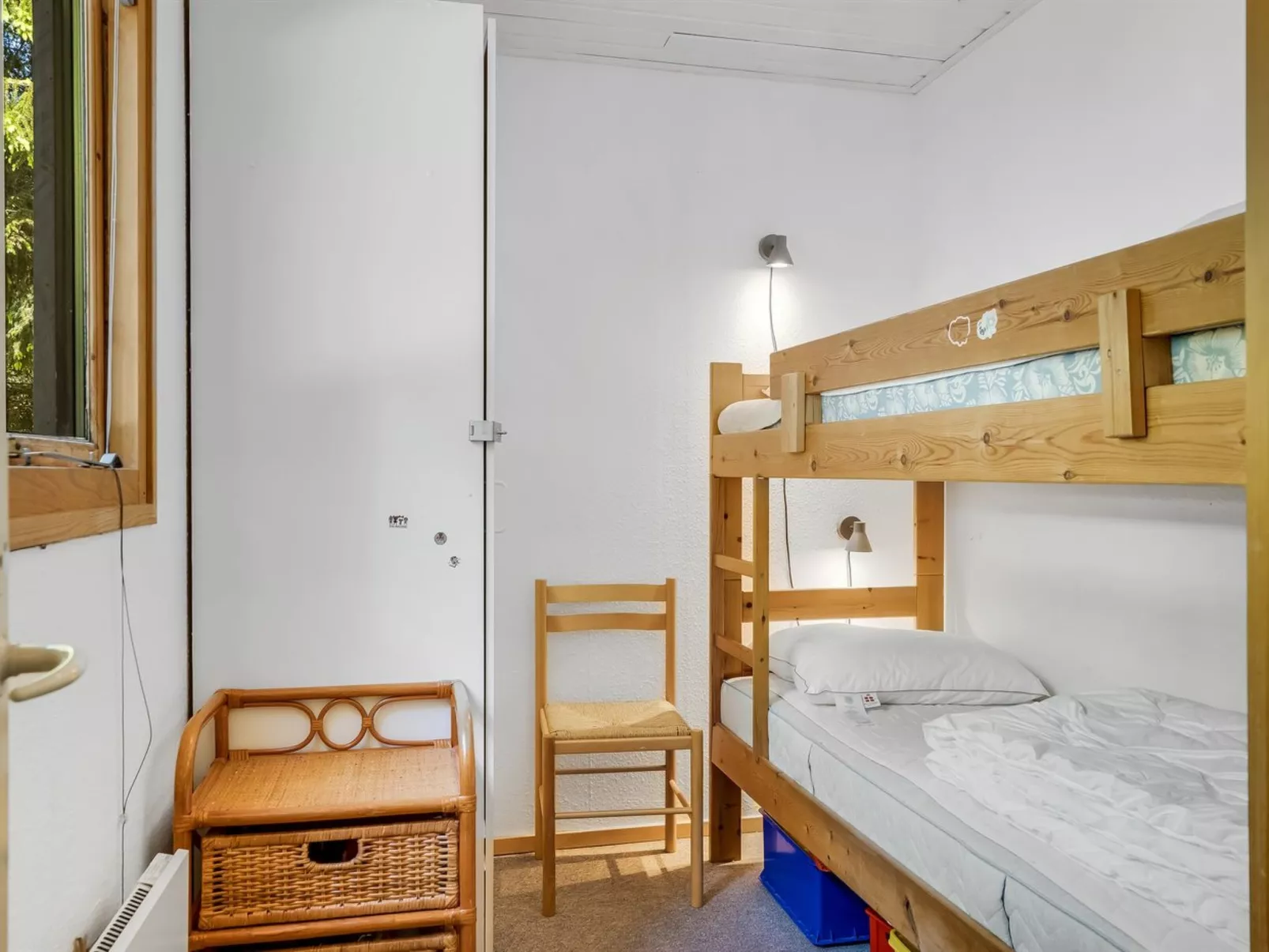 "Anine" - 200m to the fjord-Inside