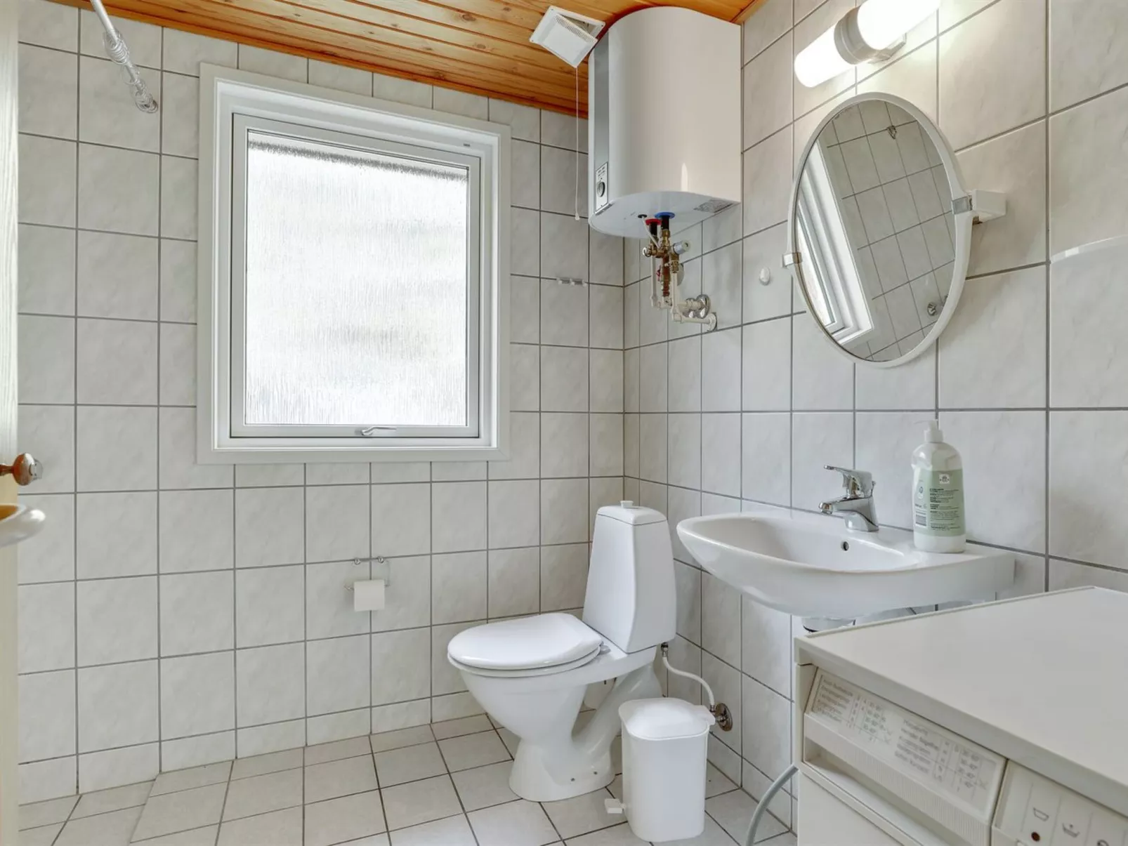 "Gerty" - 300m from the sea-Inside