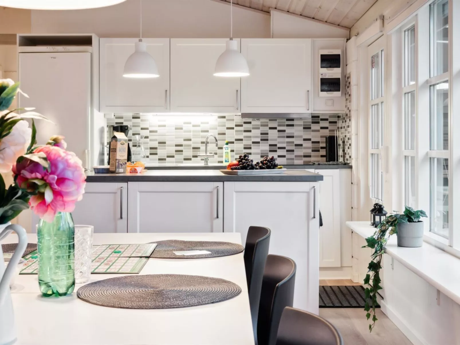 "Mahalia" - 300m from the sea-Dedans