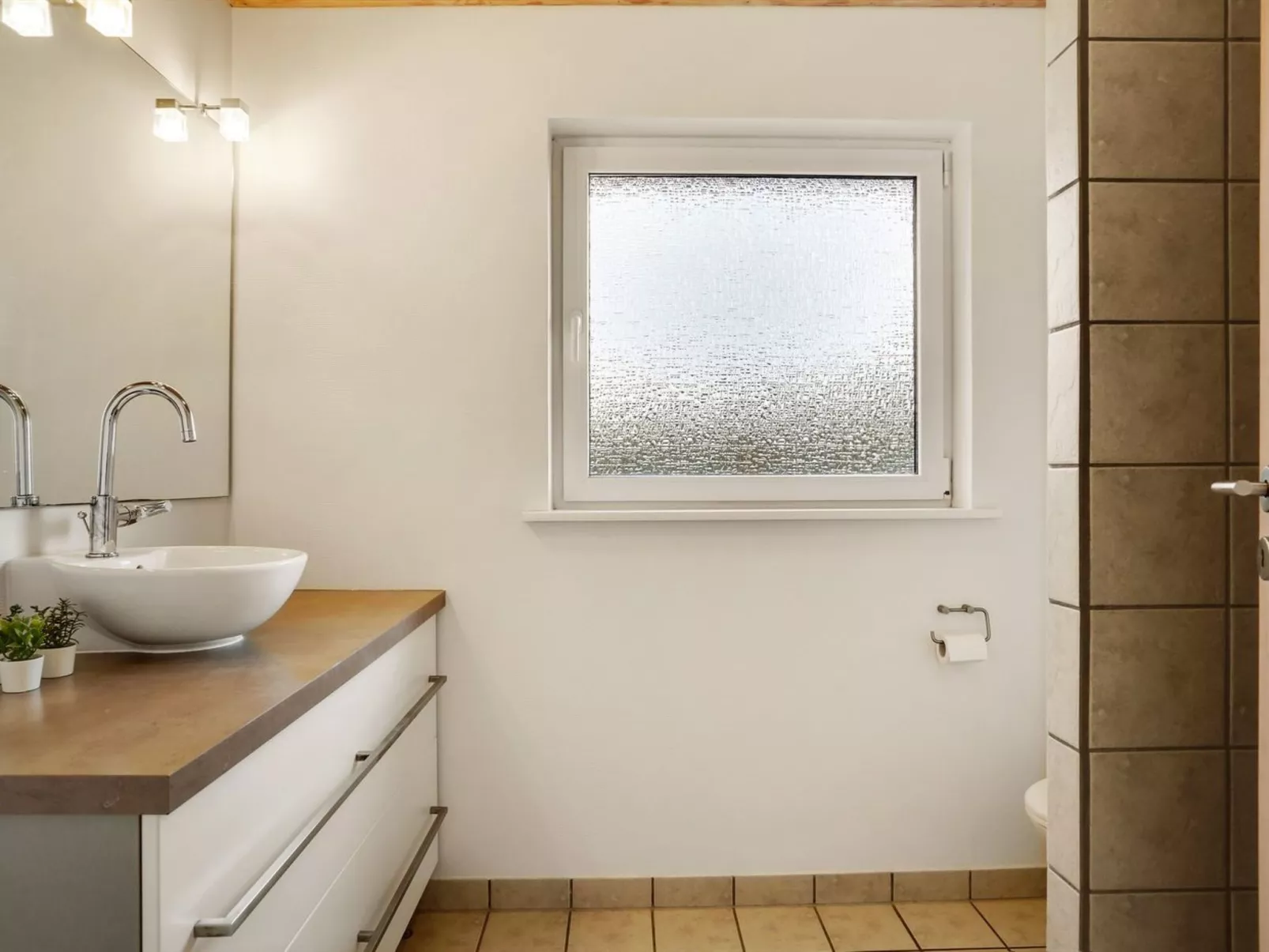 "Lirim" - 50m from the sea-Inside