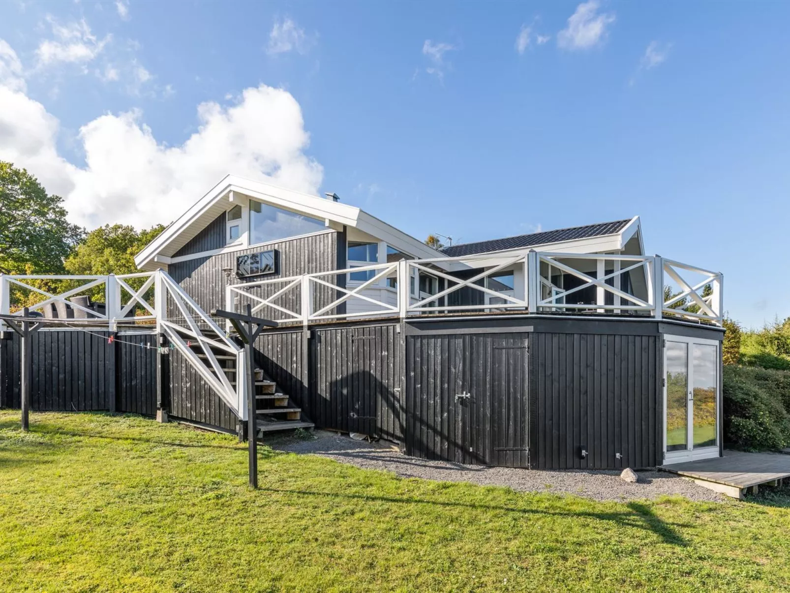 "Tjelle" - 300m from the sea-Outside