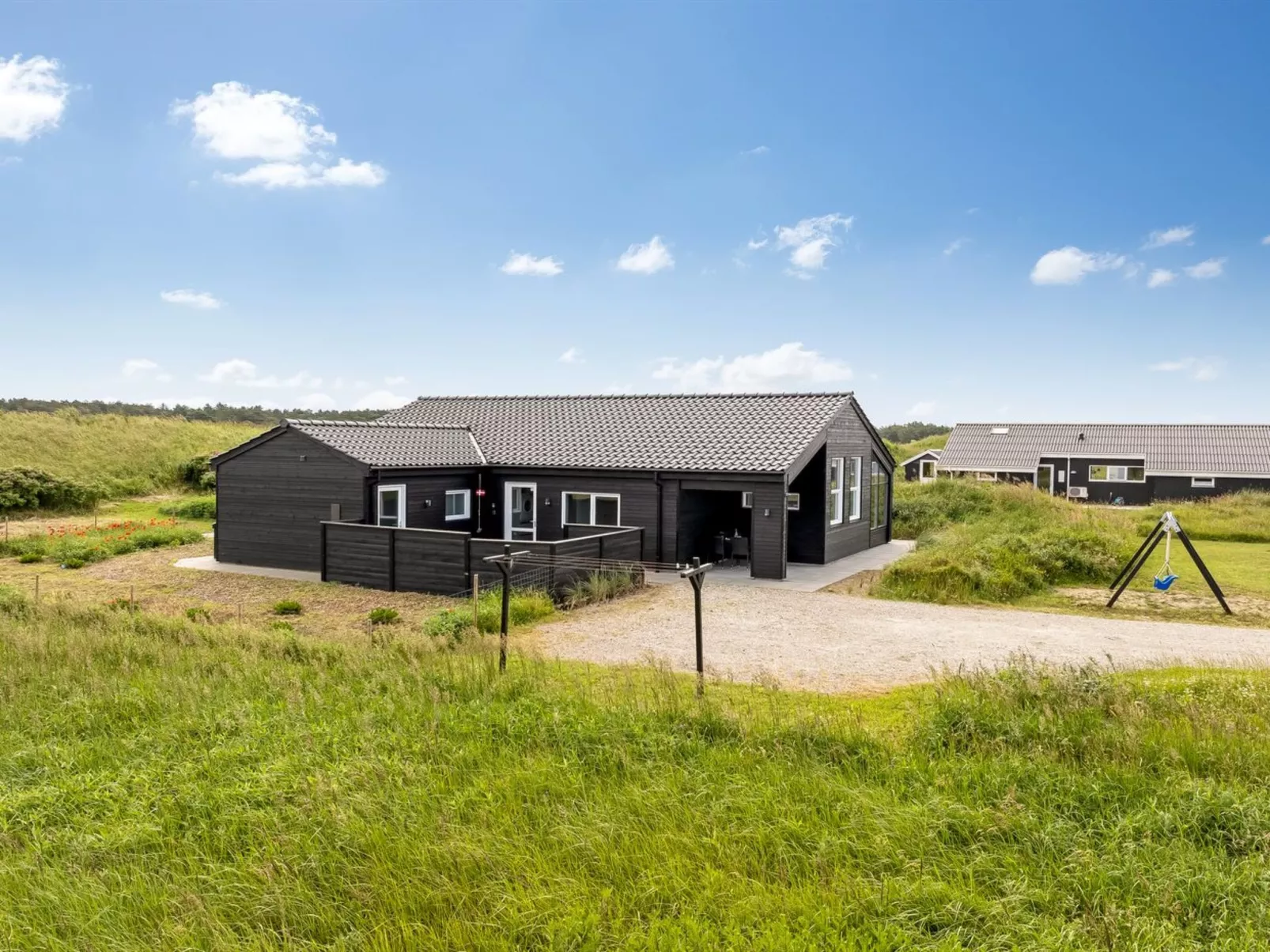 "Grith" - 1km from the sea-Outside