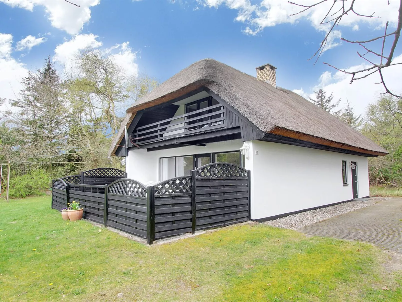 "Rigitte" - 1.5km from the sea-Outside